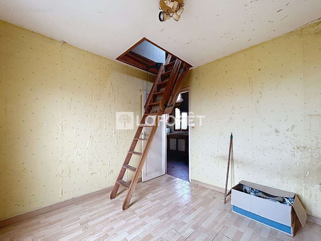 Maison à MEZIERES-EN-VEXIN