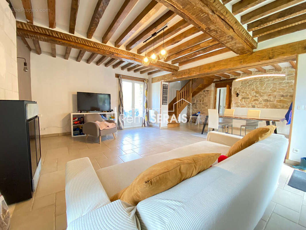 Maison à MONTMERREI