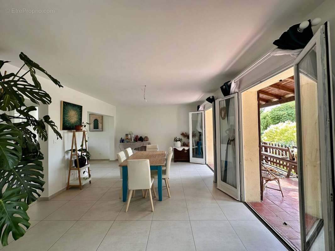 Maison de village rénovée avec jardin et potentiel d'aménagement - photo 6
