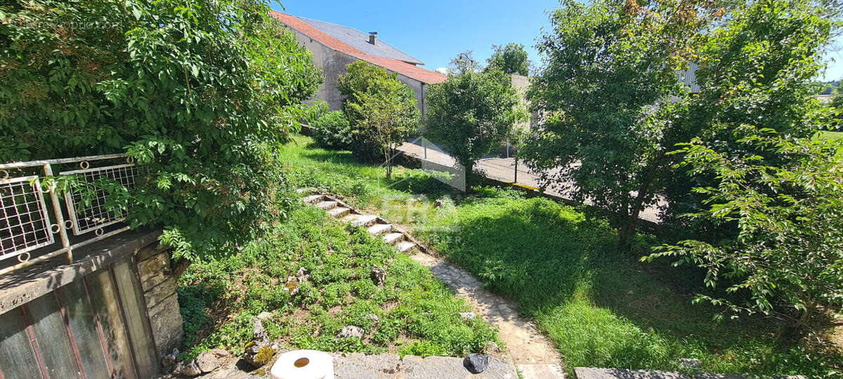 Maison 115m² à champdor-corcelles - photo 5
