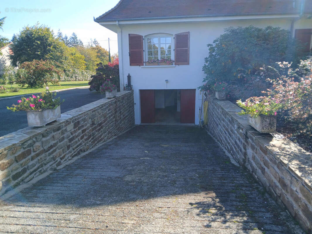 20251018_114755 (1) - Maison à SAINT-PRIEST-LES-FOUGERES