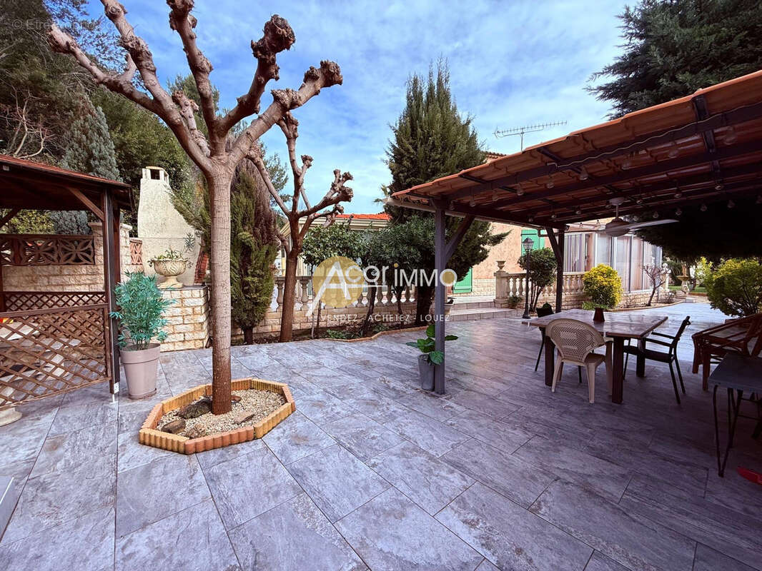 Maison à EVENOS