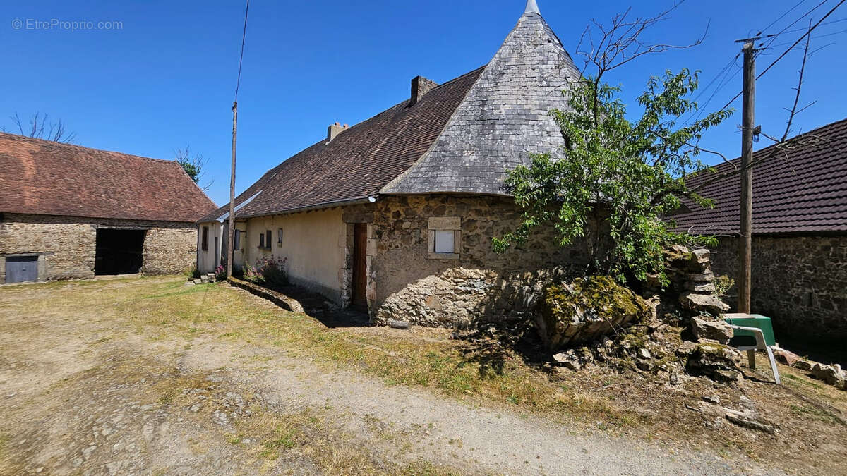 Maison à LADIGNAC-LE-LONG