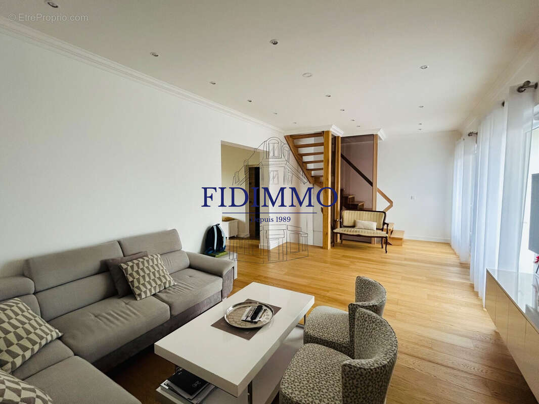 Maison à CHENNEVIERES-SUR-MARNE