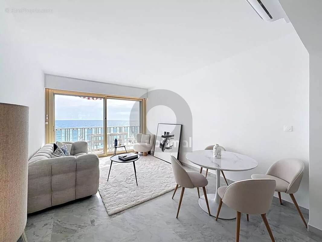 Appartement à ROQUEBRUNE-CAP-MARTIN