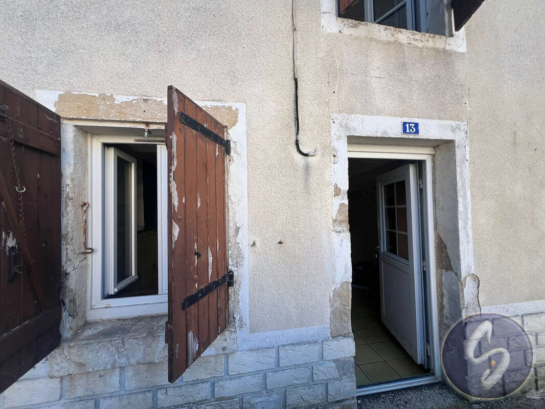 Maison à LA MOTHE-SAINT-HERAY