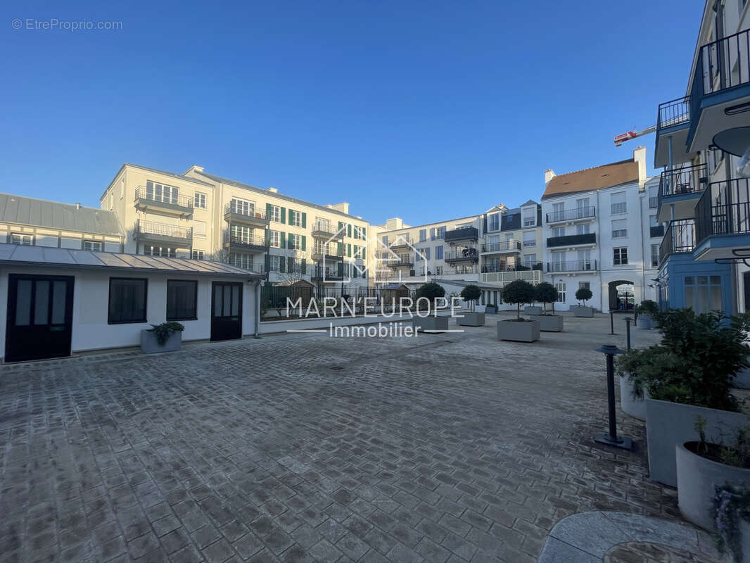 Appartement à SERRIS