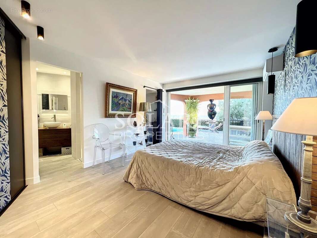 Maison à THEOULE-SUR-MER