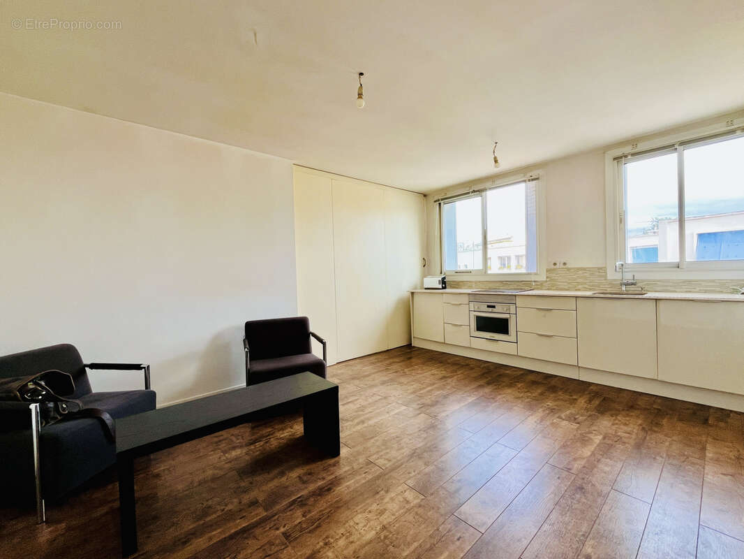 Appartement à MARSEILLE-8E