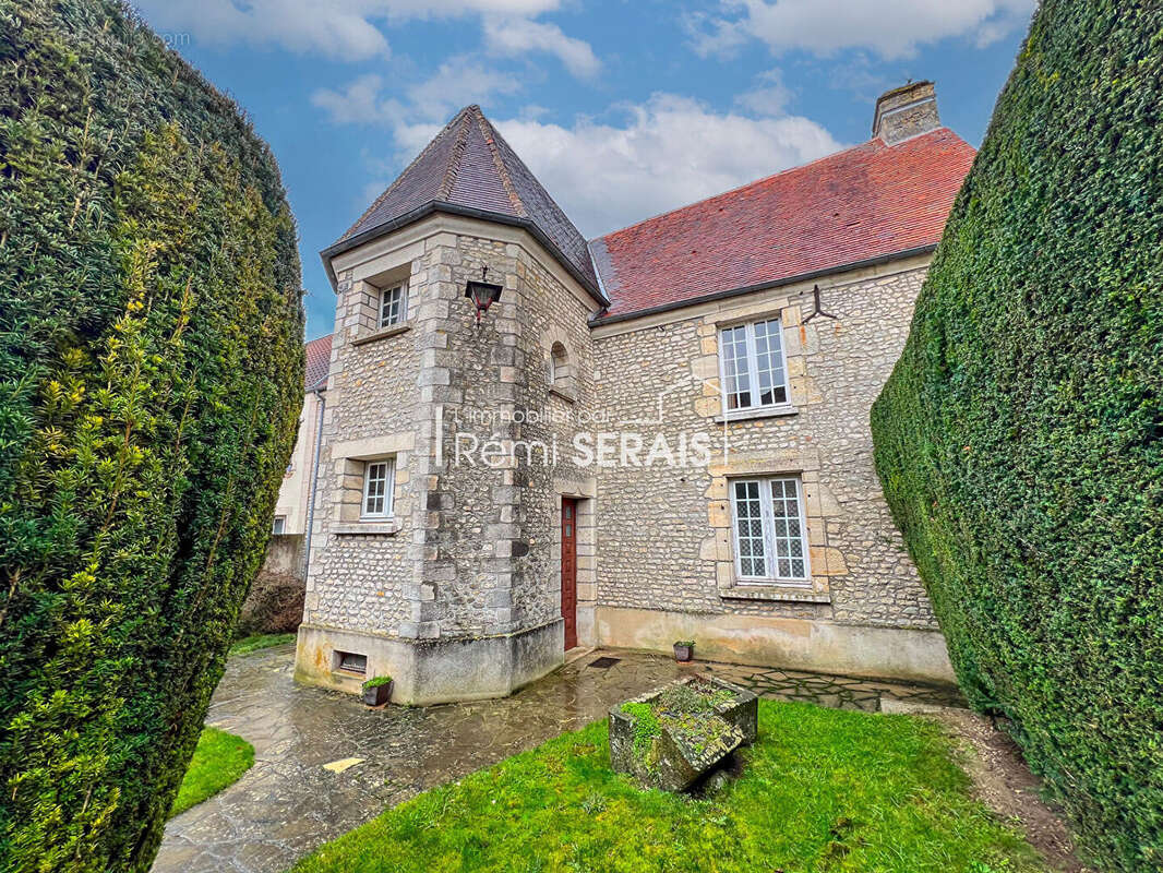 À vendre - Maison familiale à Sarceaux, aux portes d'Argentan - photo 3
