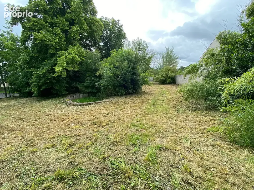 Terrain à NANTEUIL-LES-MEAUX