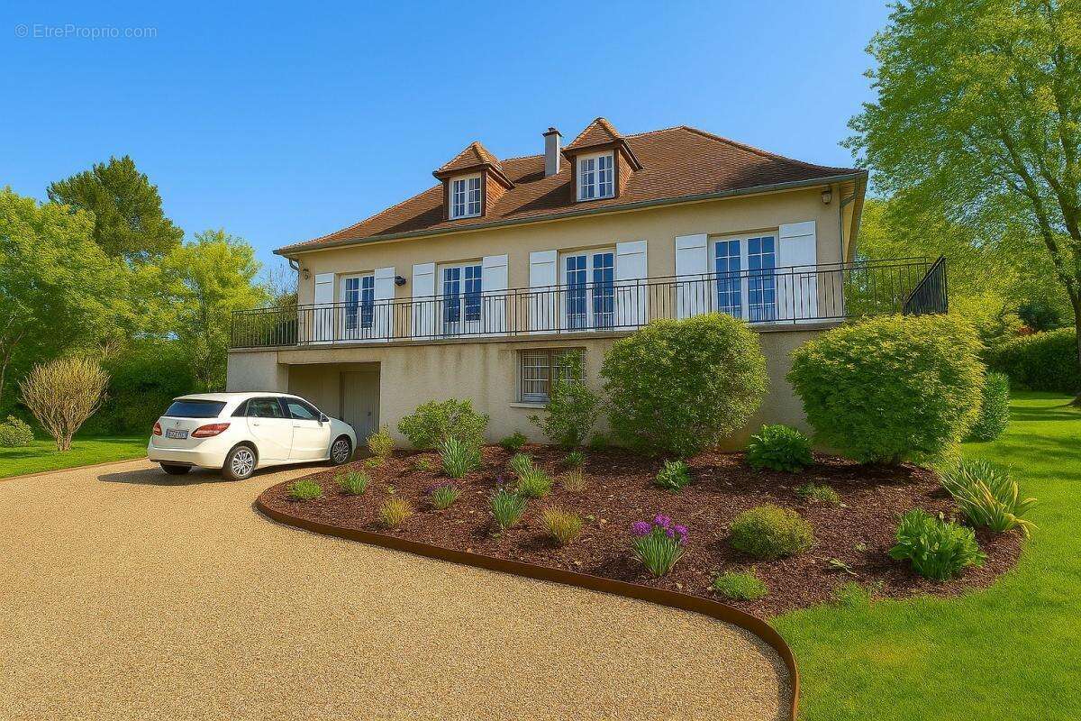 Maison à COULOUNIEIX-CHAMIERS