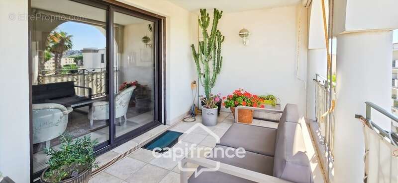 Appartement à SANARY-SUR-MER