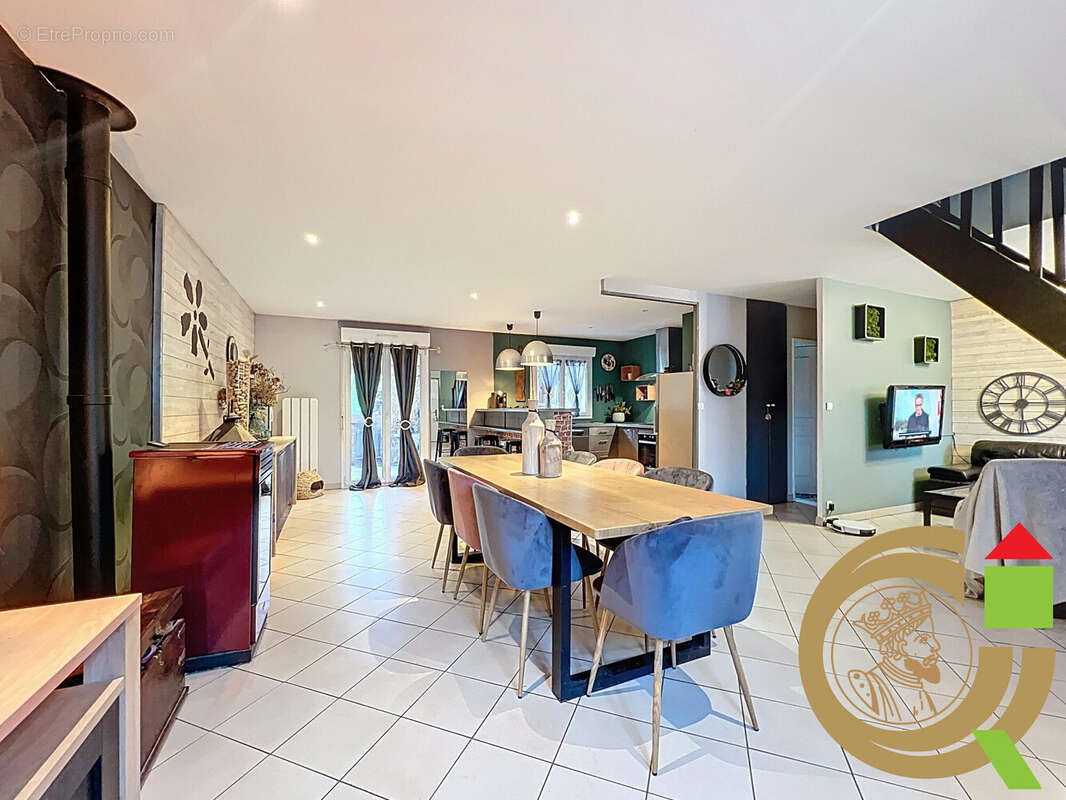 Maison à ESTREELLES