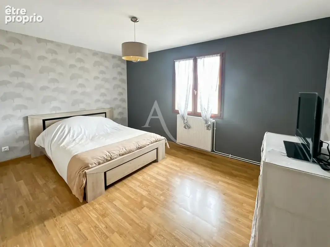 Plain pied 5 chambres Dépendances Jardin - photo 3
