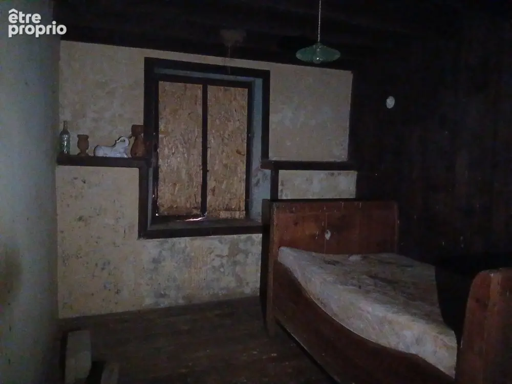 A ORGLANDES, maison en pierre, avec dépendances, à rénover - photo 10