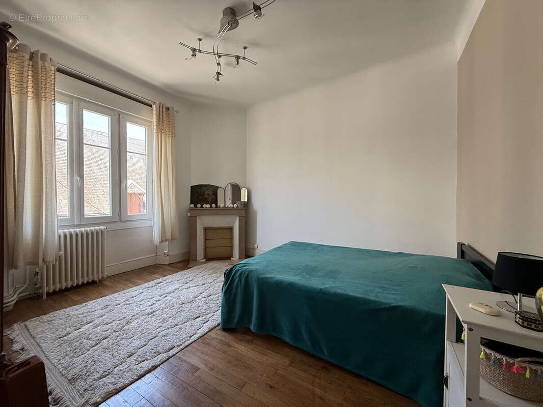 Maison 115 m² à Issoudun  - photo 5