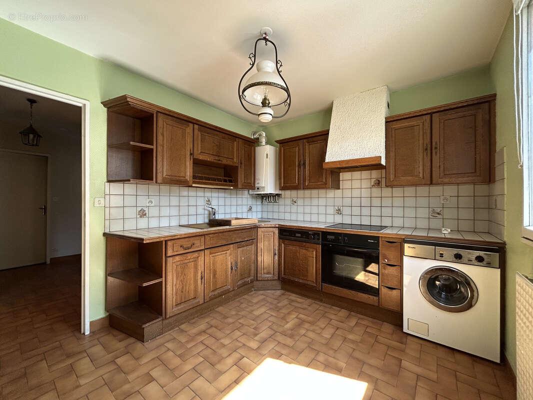 Appartement à vendre à ANNONAY avec ascenseur et garage - photo 2