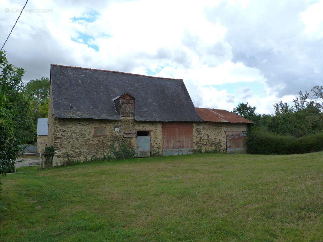 Maison à COSSE-LE-VIVIEN