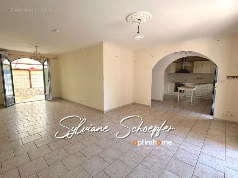 Maison à SAINT-PAUL-TROIS-CHATEAUX