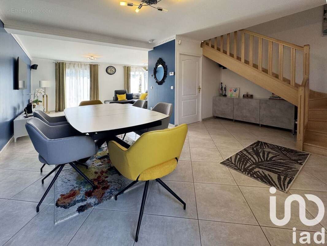 Photo 3 - Maison à COUBERT