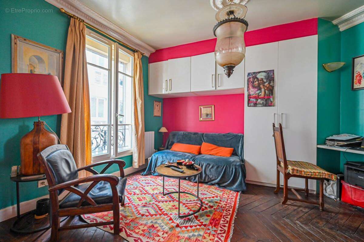 Appartement à PARIS-18E