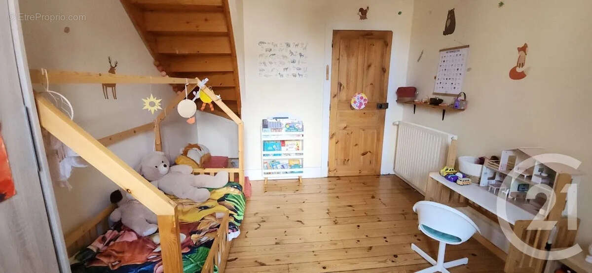 Maison 227 m² à Aurillac  - photo 10