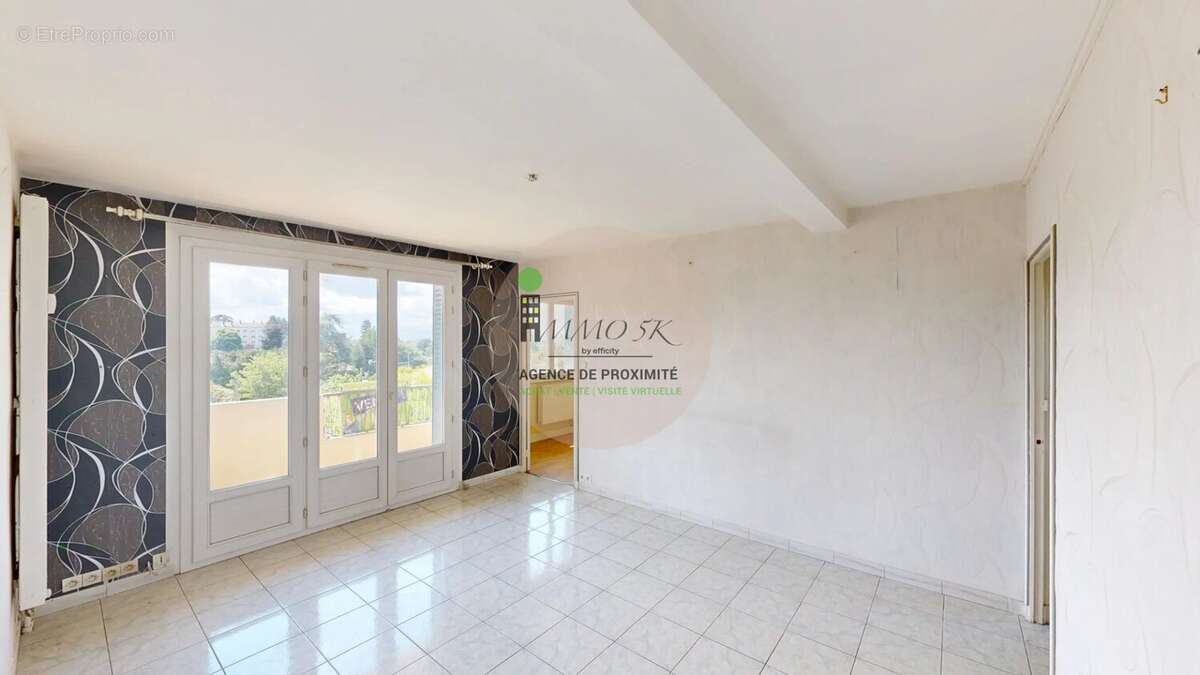 Appartement à RILLIEUX-LA-PAPE