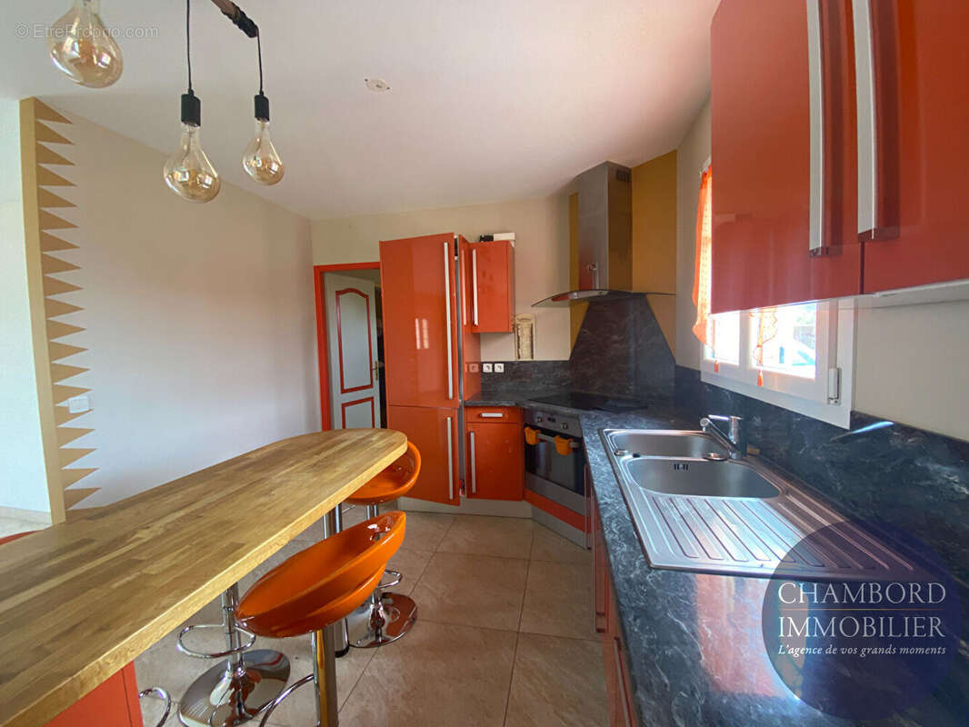 Maison Sassay de plain pied 95 m² - photo 6