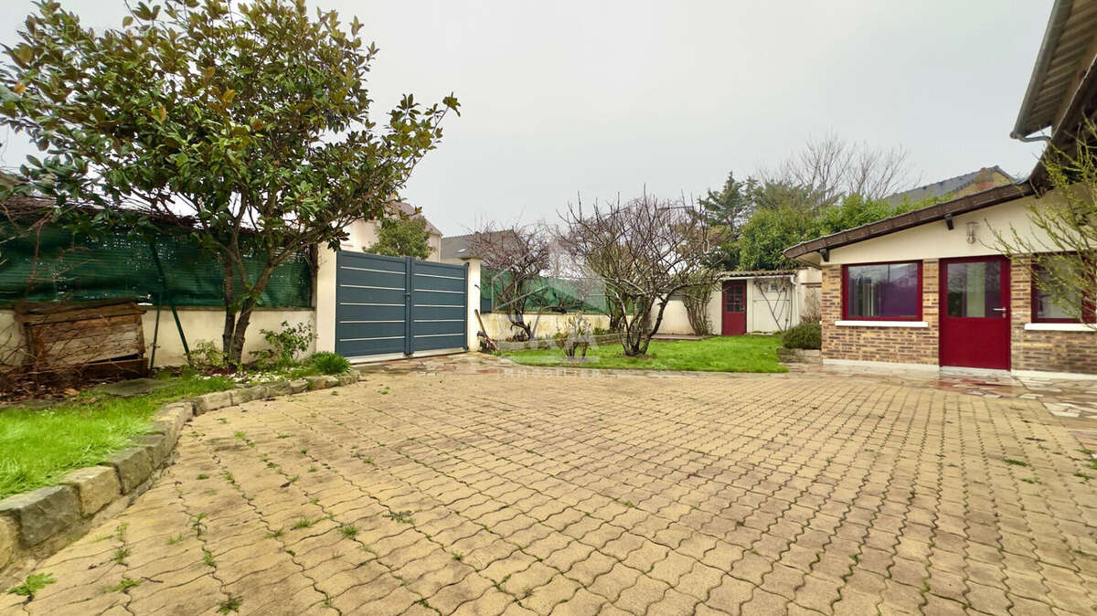 Maison à ATHIS-MONS