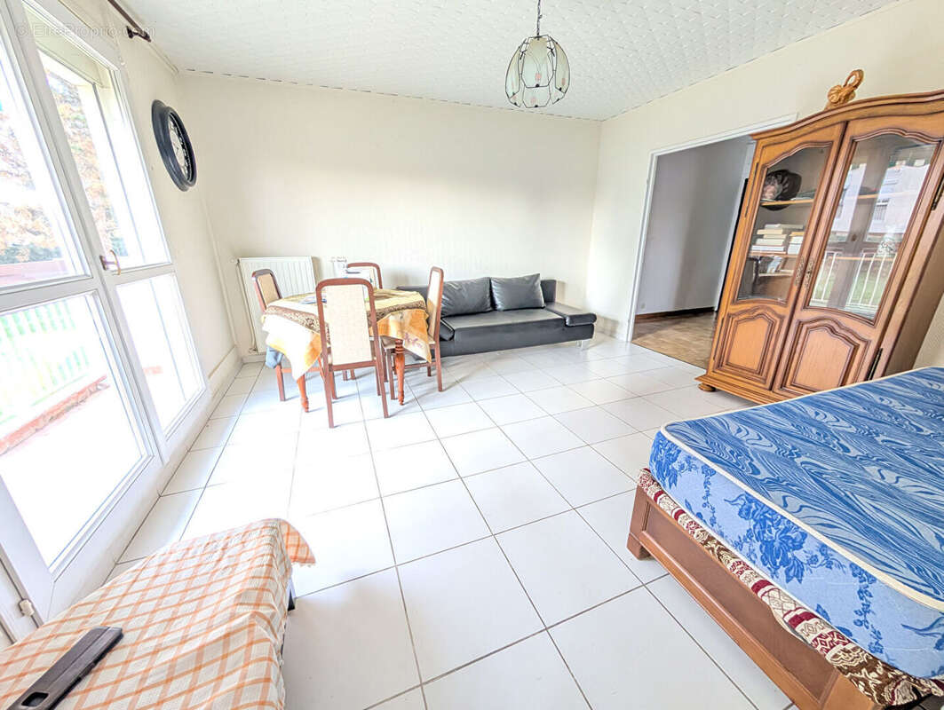 Appartement à SAINT-FONS