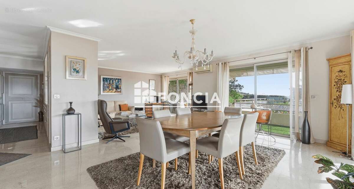 COUP DE COEUR au CANNET! 98m2, pleine VUE MER, avec 100m2 d'extérieur et PISCINE - photo 6