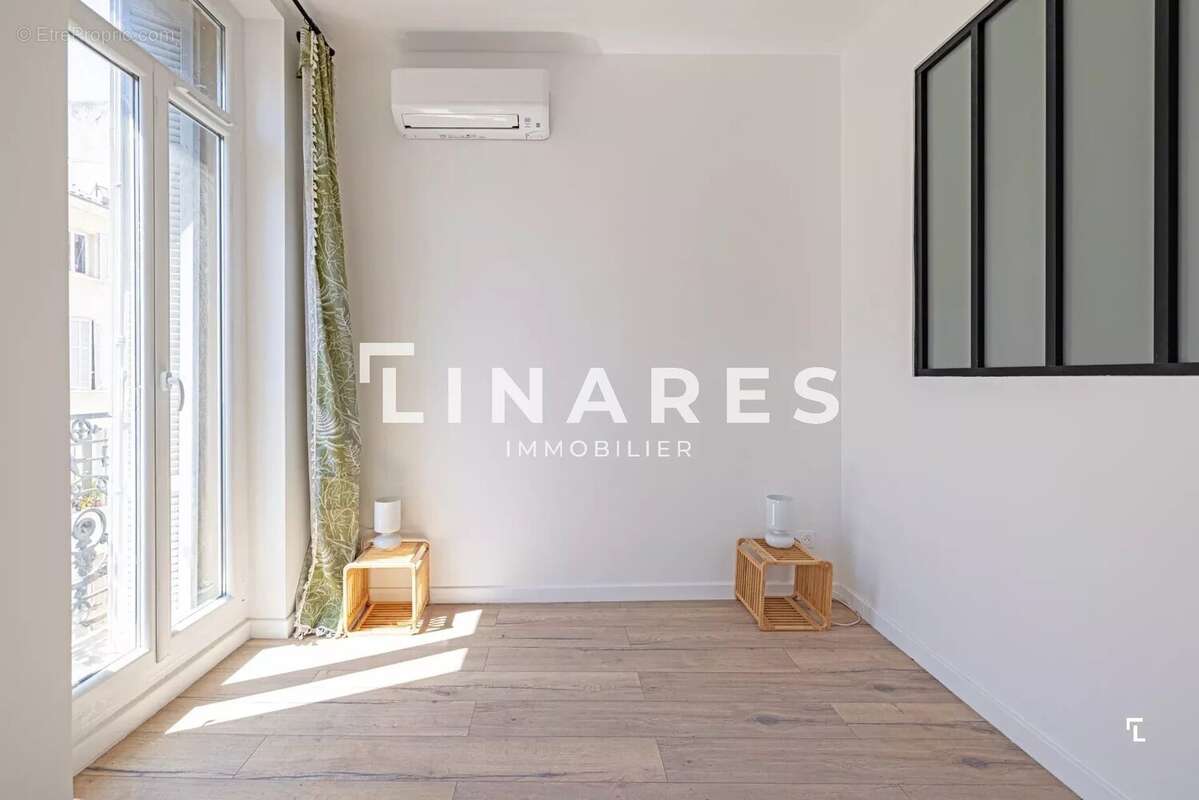 Appartement à MARSEILLE-1E