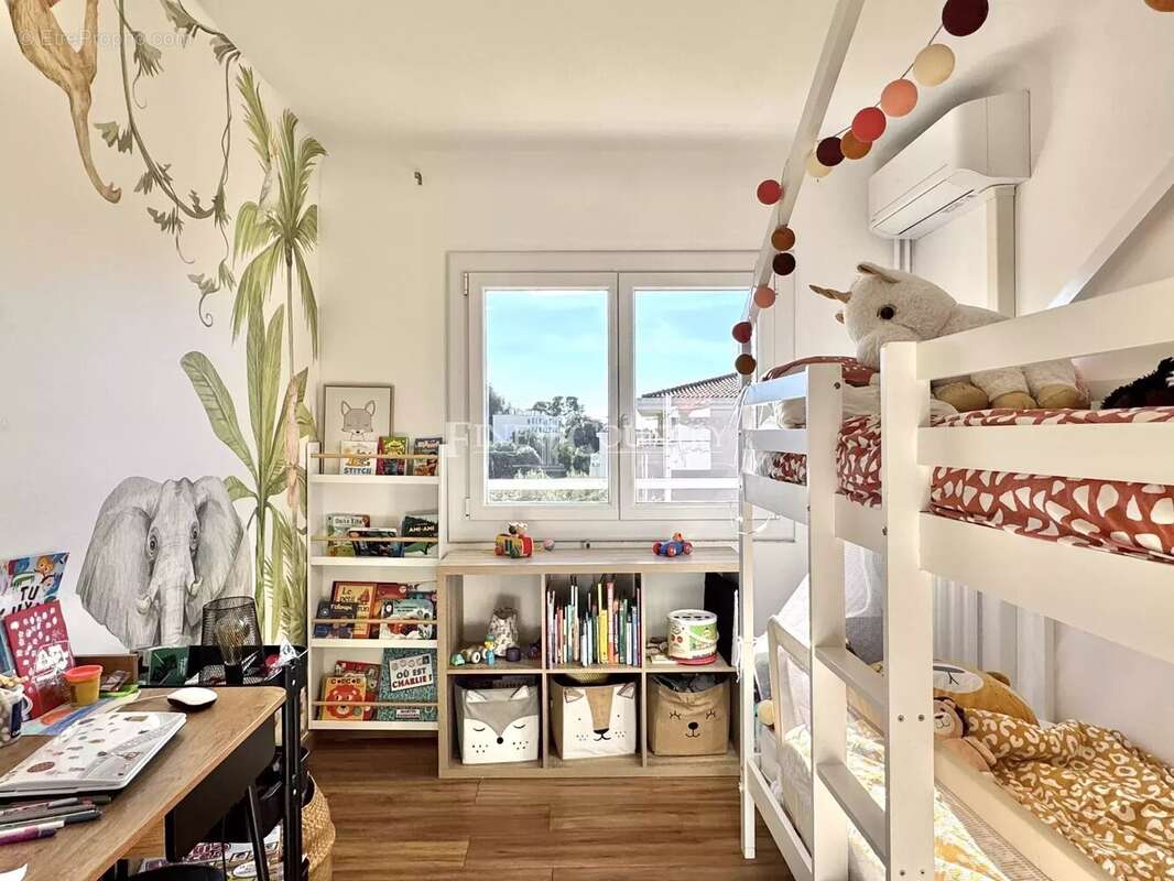 Appartement à LE CANNET