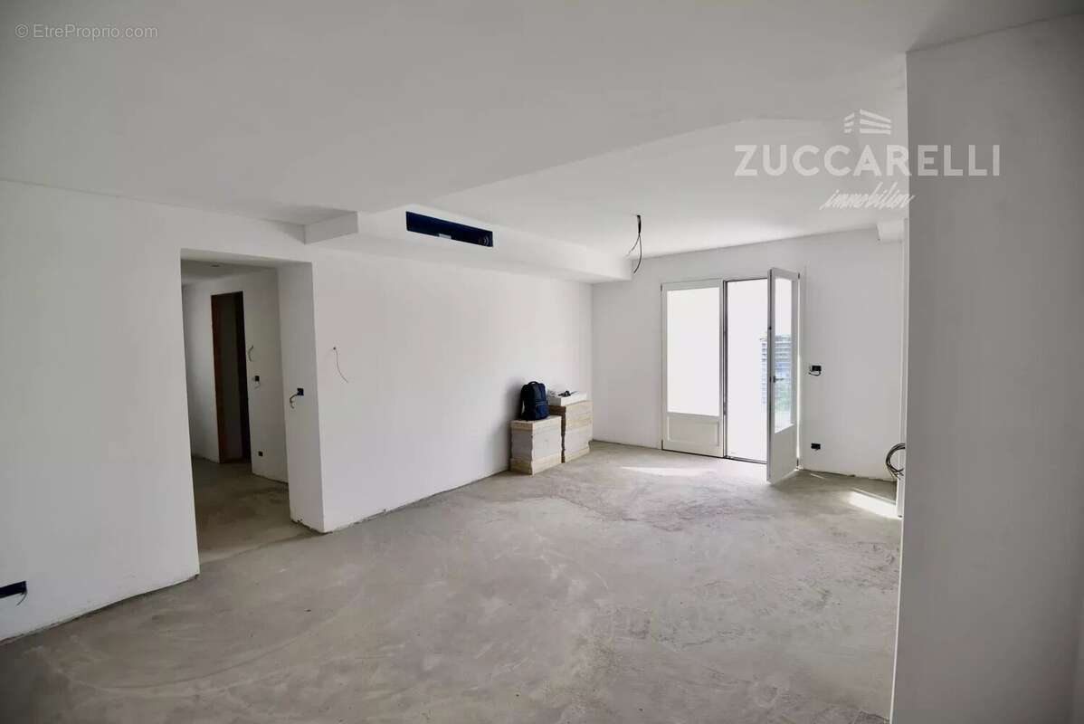 Appartement à ROQUEBRUNE-CAP-MARTIN