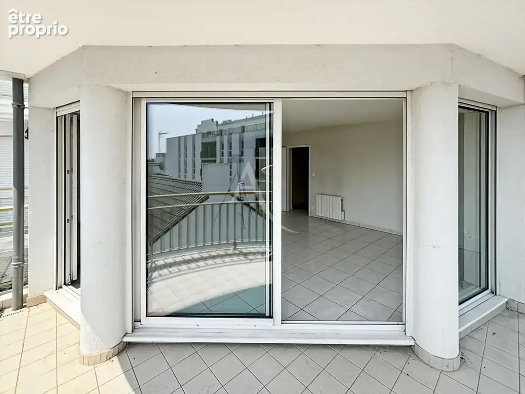 Appartement 3 pièces de 65 m² avec balcon, ascenseur et garage ? Résidence prisée à Challans - photo 4
