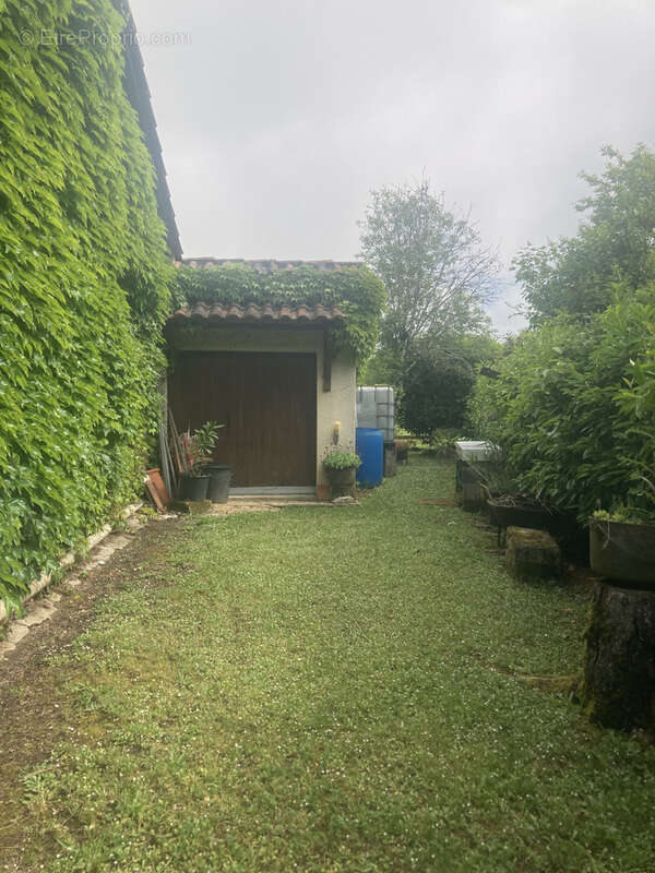 Dordogne - La Tour Blanche - Maison indépendante - 125 m2 - deux chambres - terrain 1300m2 - photo 4