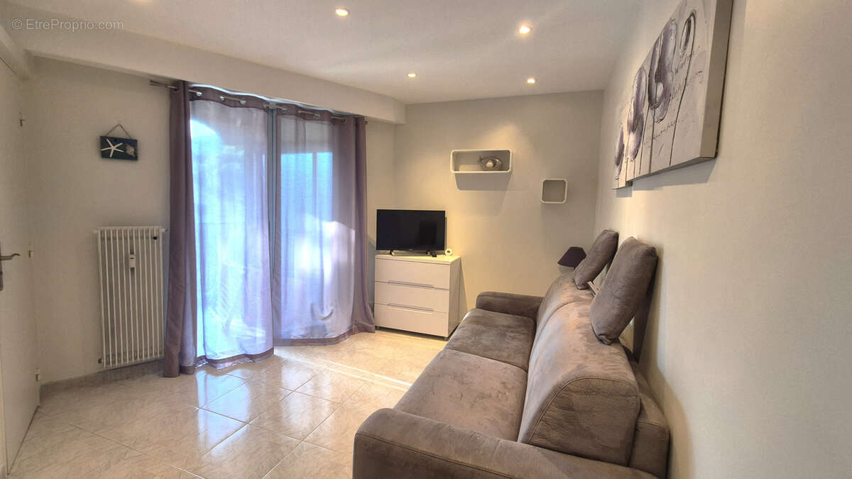 Appartement à MANDELIEU-LA-NAPOULE
