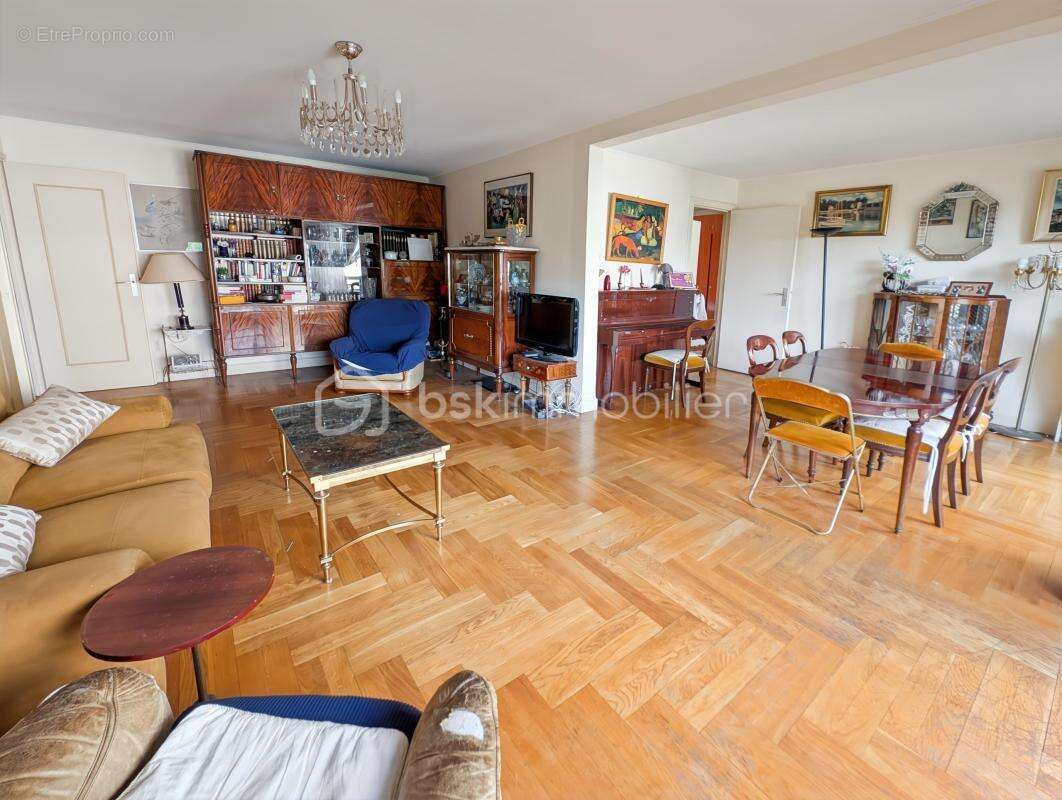 Appartement à PARIS-11E