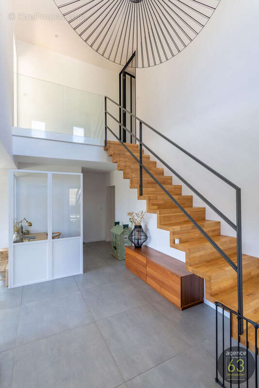 Maison à VEYRE-MONTON