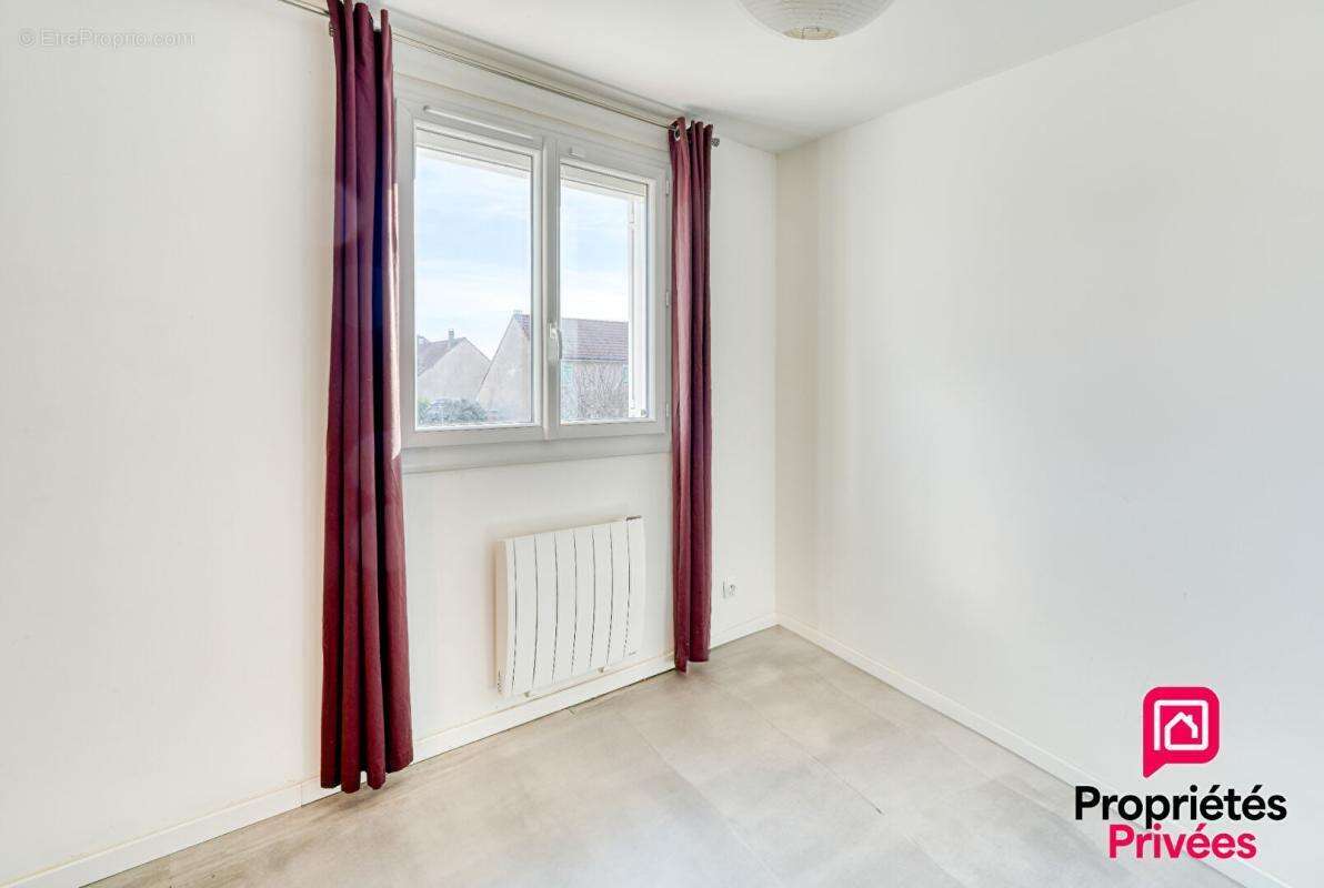 Maison à DECINES-CHARPIEU