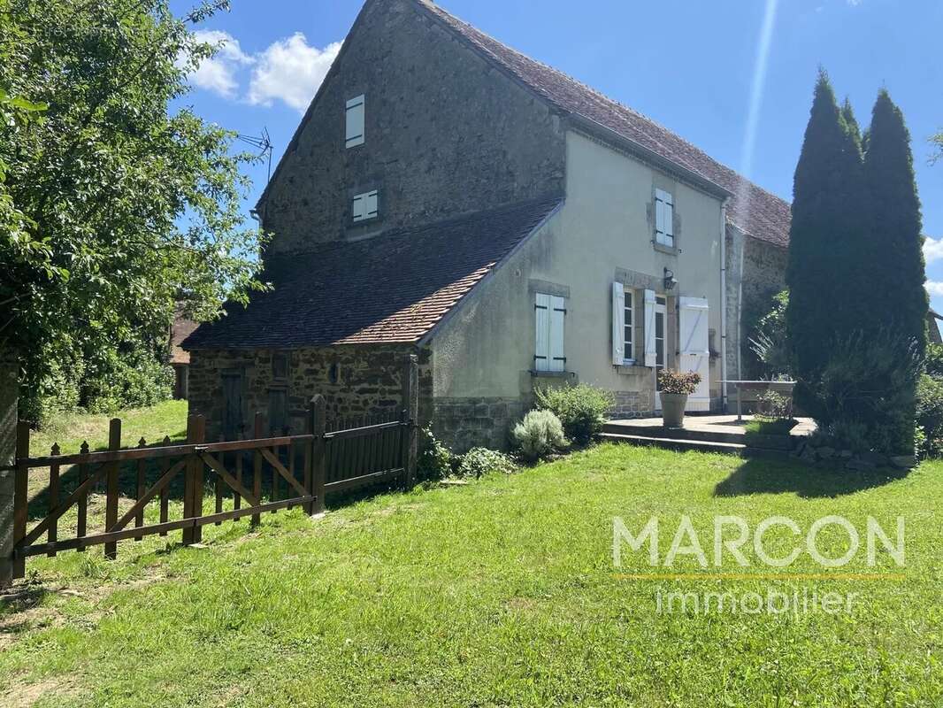 Maison à MAISON-FEYNE