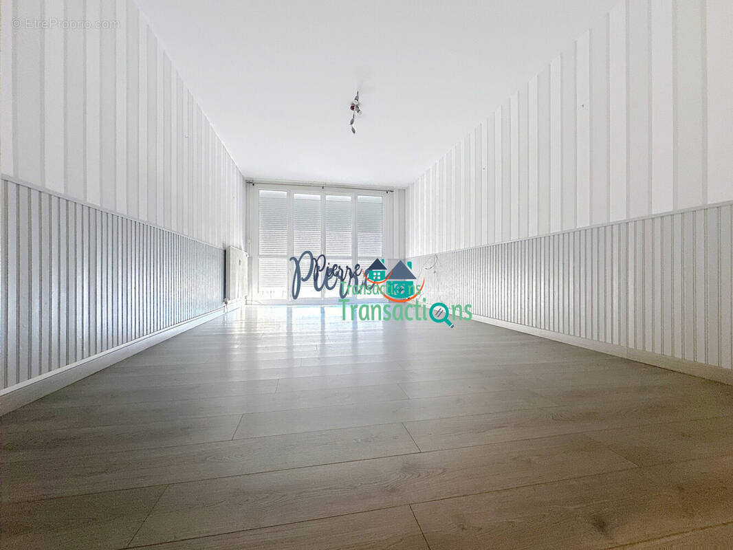 Appartement à LILLEBONNE