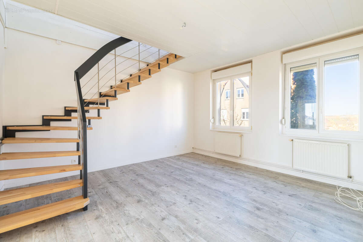 Appartement à SAINT-PRIVAT-LA-MONTAGNE