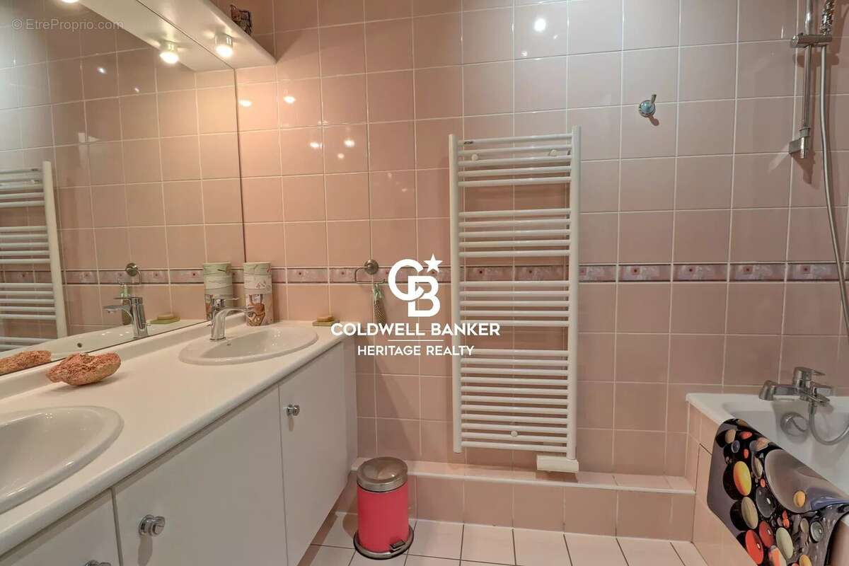 Appartement à SAINTE-FOY-LES-LYON