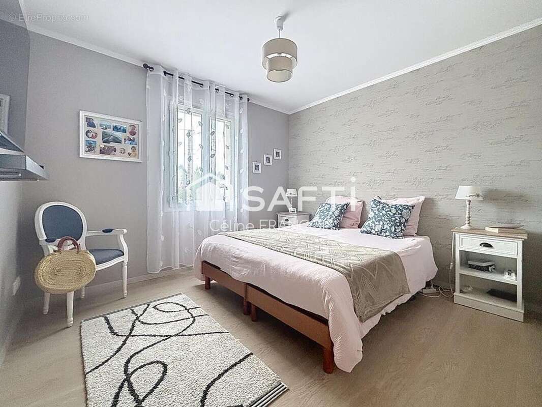 Photo 6 - Maison à ETREILLERS