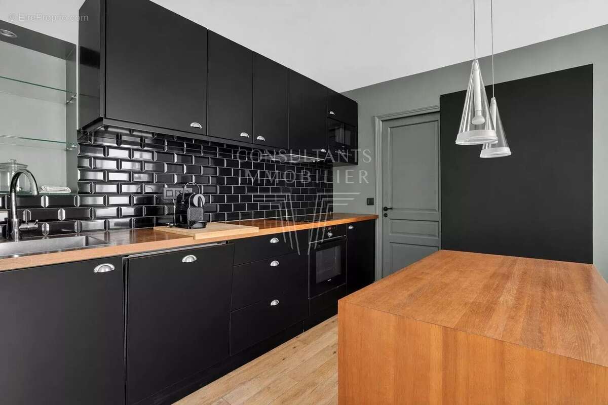 Appartement à PARIS-15E