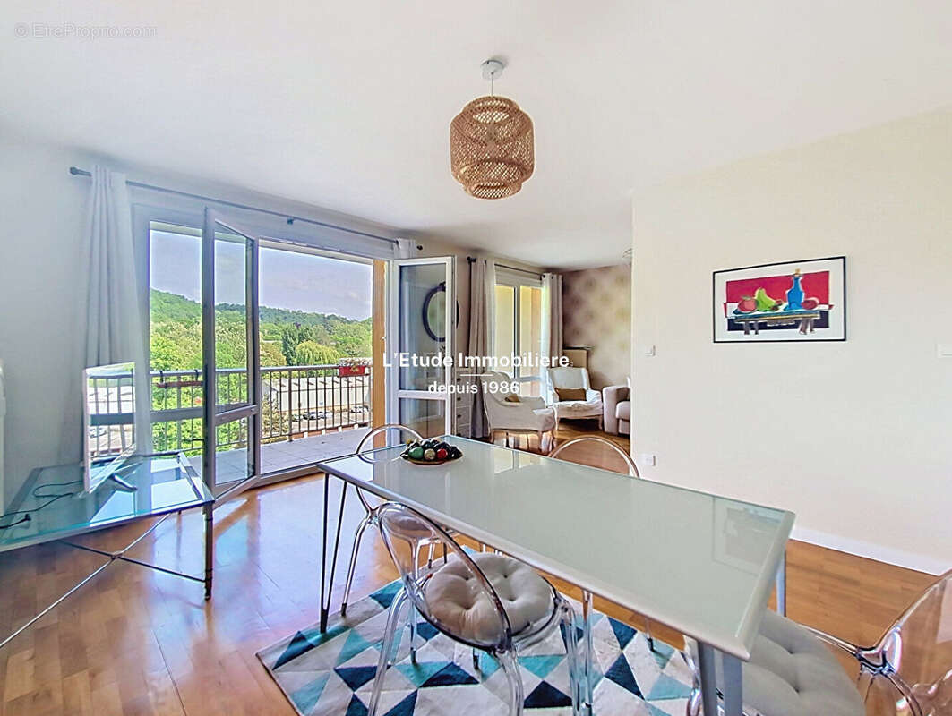 Appartement à FONTAINES-SUR-SAONE