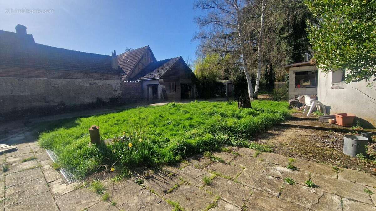 Maison à JOUY