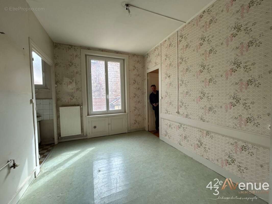 Appartement à SAINT-ETIENNE
